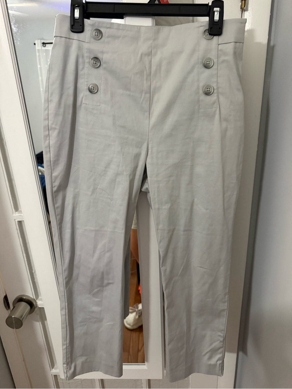 Ann Taylor Light Gray Sailor-Button Cropped Pants